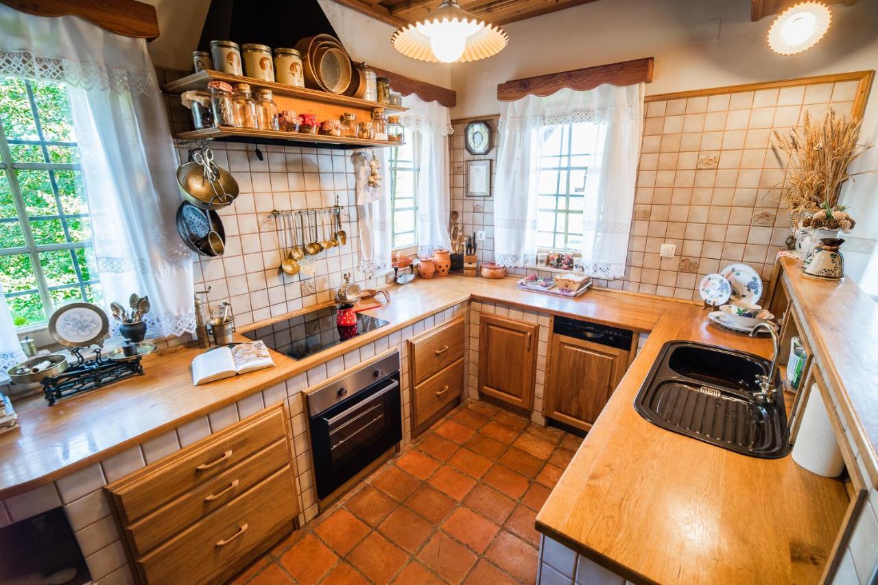 Authentic Countryside Villa With Hot Tub Veliki Kamen Экстерьер фото