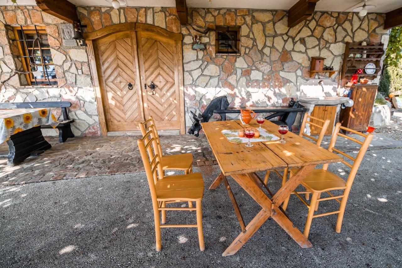 Authentic Countryside Villa With Hot Tub Veliki Kamen Экстерьер фото