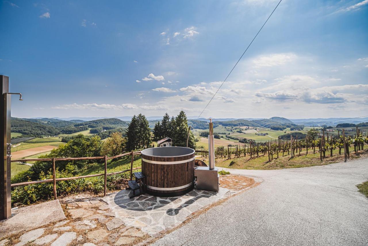 Authentic Countryside Villa With Hot Tub Veliki Kamen Экстерьер фото